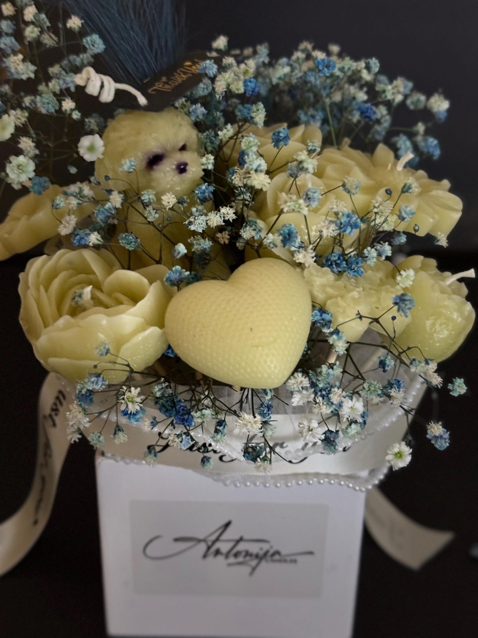 BEESWAX CANDLE BOUQUET