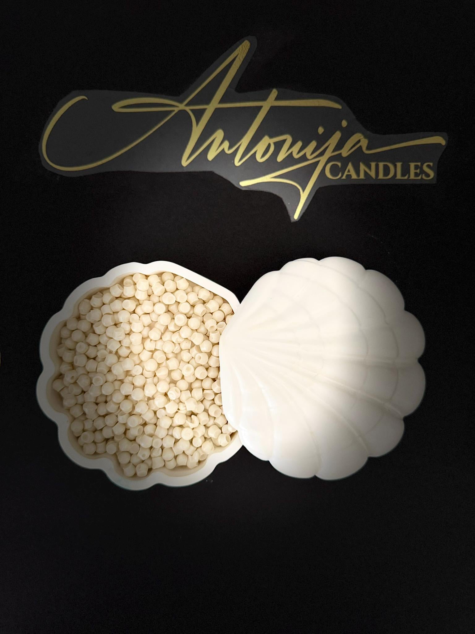 PEARLS - Shaped Beeswax Melts in a Seashell Resin Storage Box