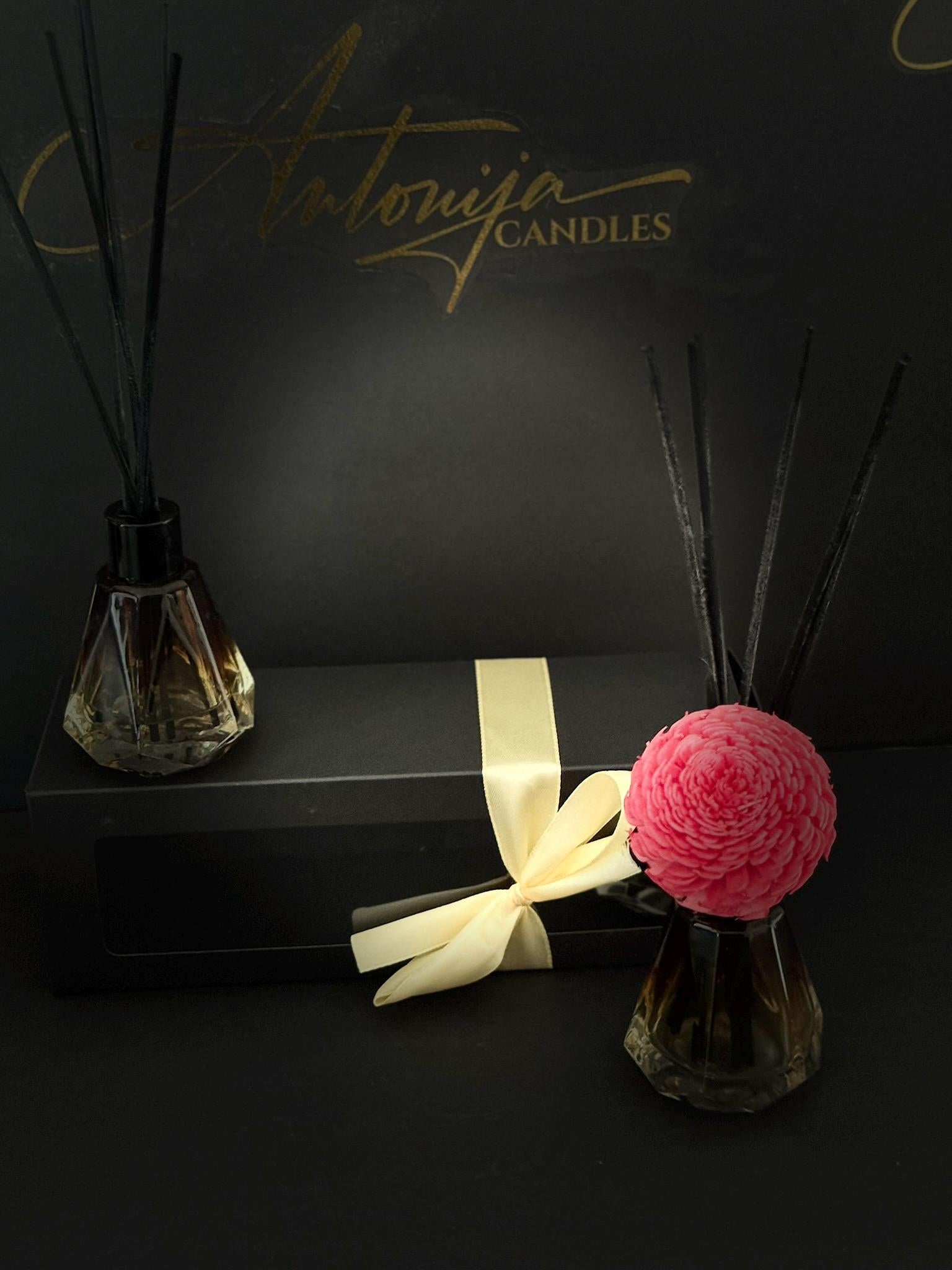 REED DIFFUSER | Luxury Home Fragrance with Sola Wood Flower