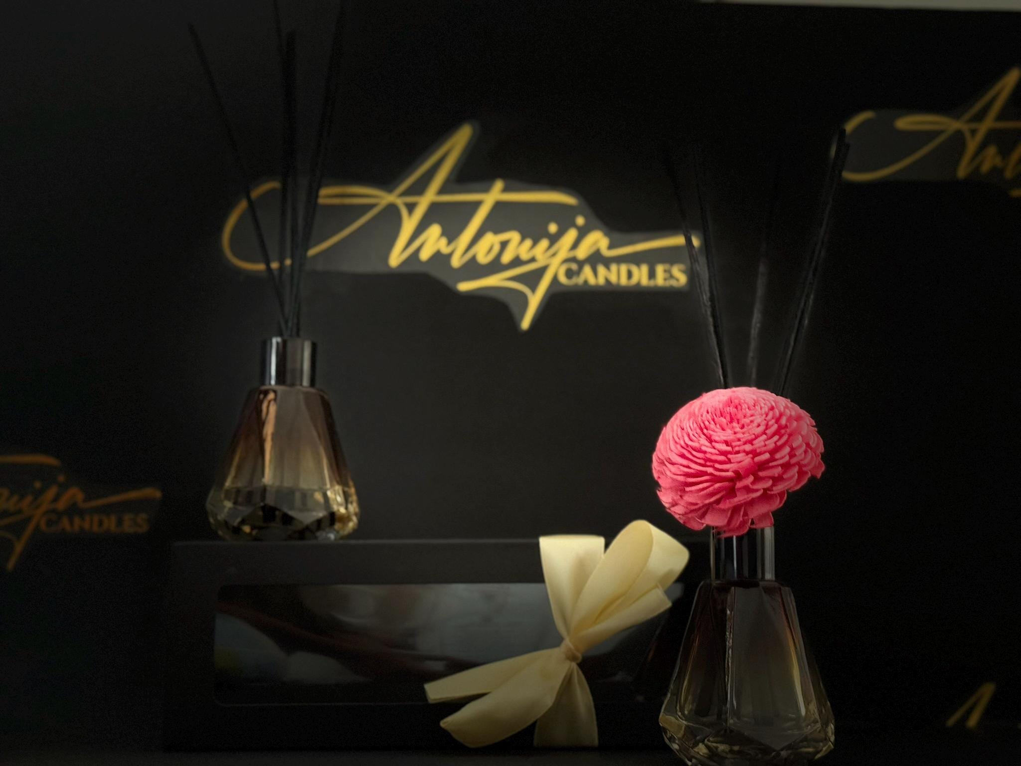 REED DIFFUSER | Luxury Home Fragrance with Sola Wood Flower